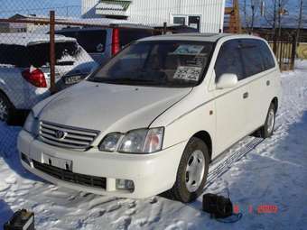 2000 Toyota Gaia