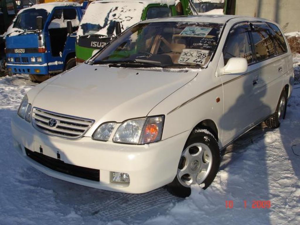 2000 Toyota Gaia