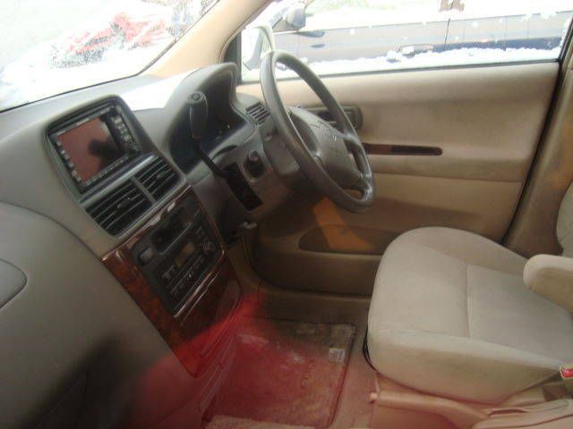 2000 Toyota Gaia