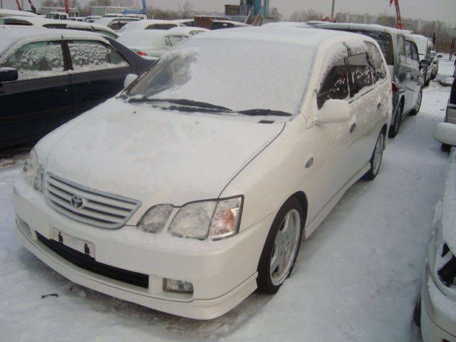 2000 Toyota Gaia