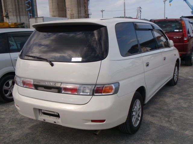 2000 Toyota Gaia