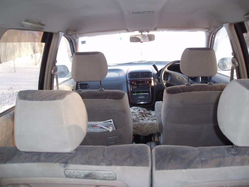 2000 Toyota Gaia