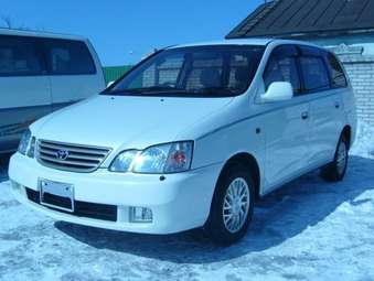 2000 Toyota Gaia