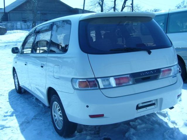 2000 Toyota Gaia
