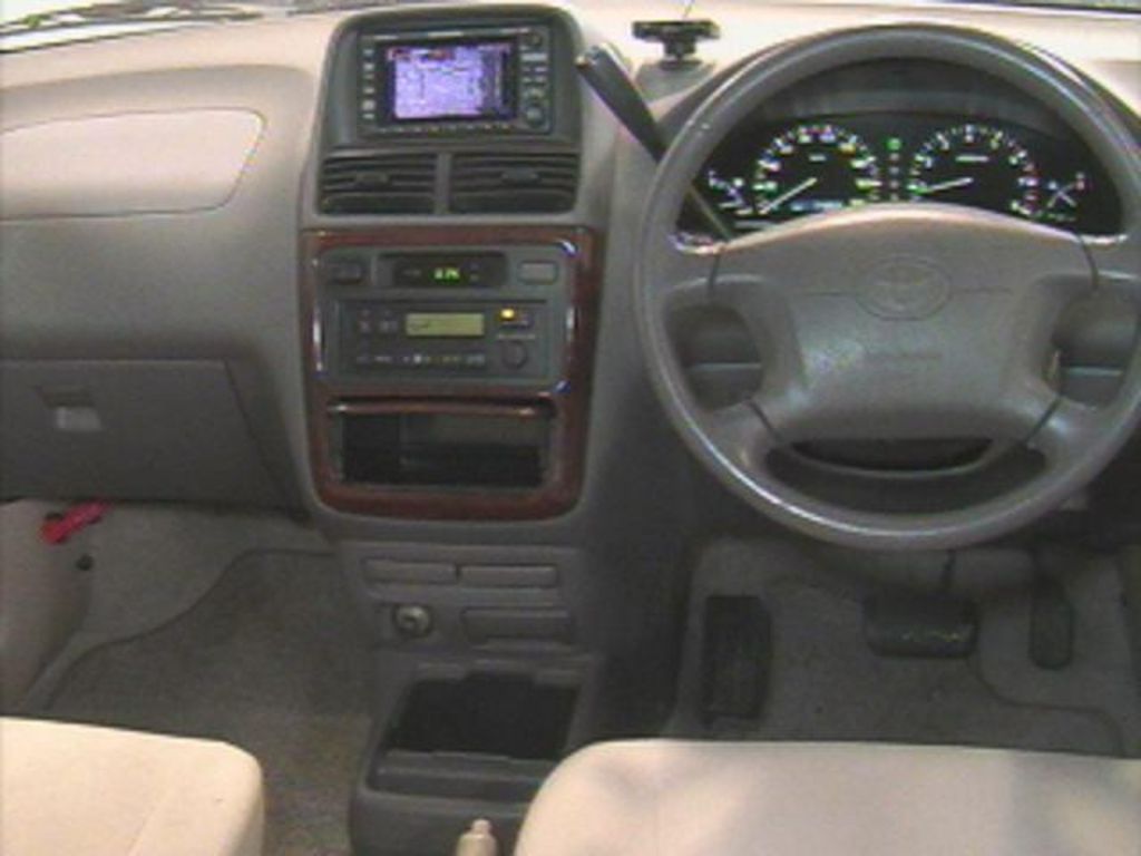 2000 Toyota Gaia