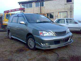 2000 Toyota Gaia