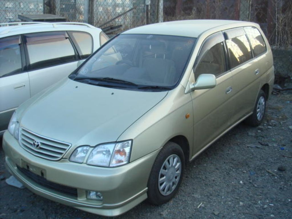 2000 Toyota Gaia