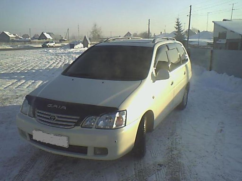 2000 Toyota Gaia