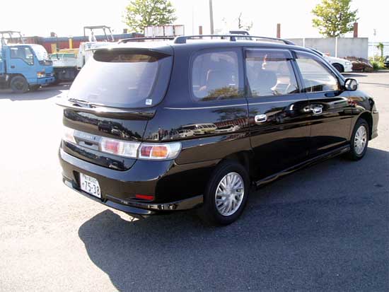 2000 Toyota Gaia Pictures