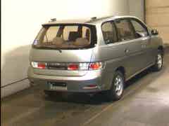 2000 Toyota Gaia Pictures