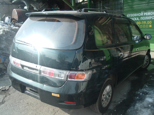 2000 Toyota Gaia Photos