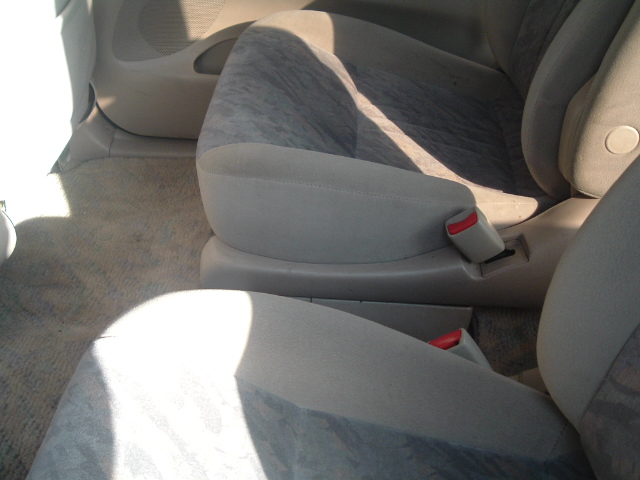2000 Toyota Gaia Photos