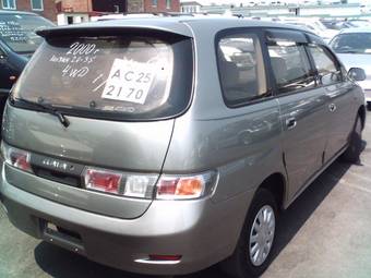 2000 Toyota Gaia Pics