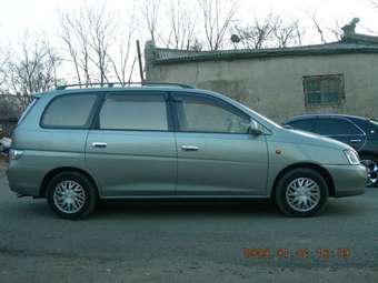 2000 Toyota Gaia Pictures