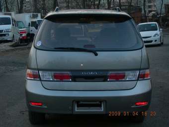 2000 Toyota Gaia Pics