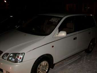 2000 Toyota Gaia Pictures