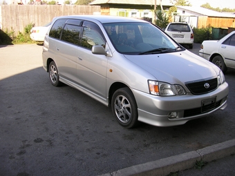 2001 Toyota Gaia