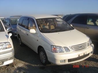 2001 Toyota Gaia