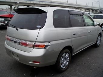 2001 Toyota Gaia