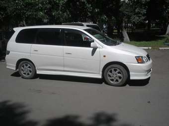 2001 Toyota Gaia