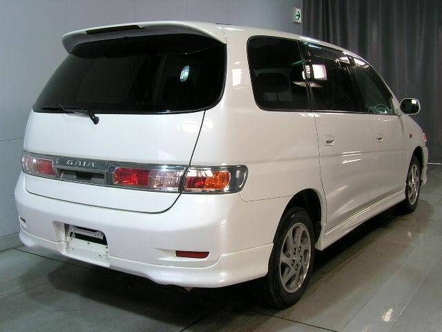 2001 Toyota Gaia