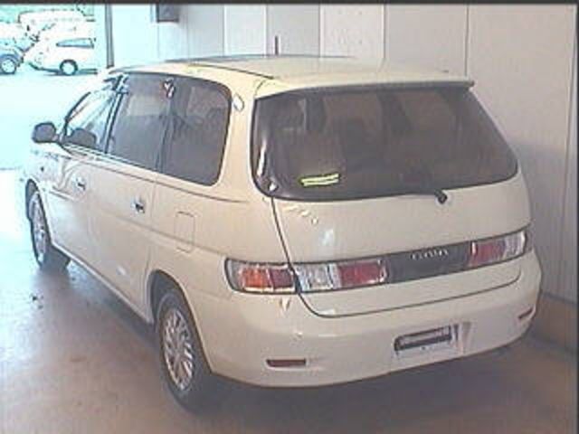 2001 Toyota Gaia