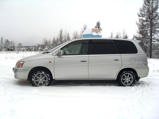 2001 Toyota Gaia