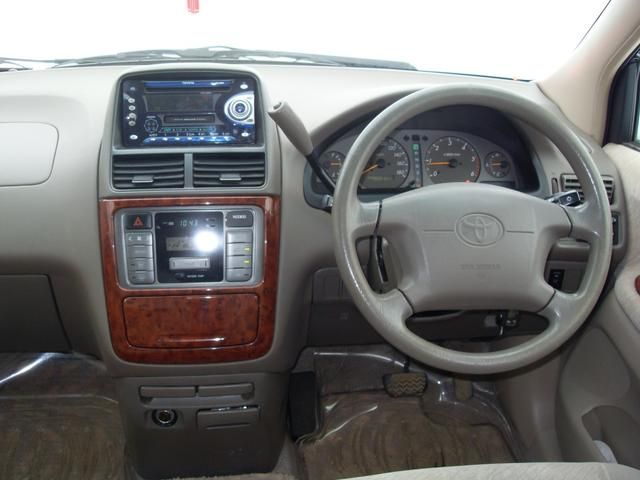 2001 Toyota Gaia