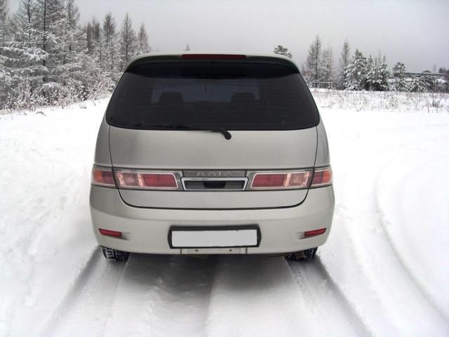 2001 Toyota Gaia