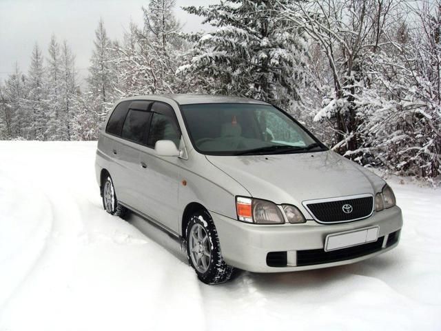 2001 Toyota Gaia