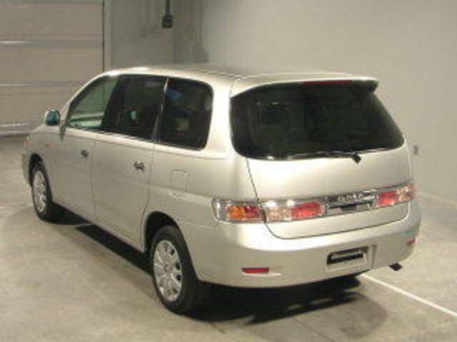 2001 Toyota Gaia