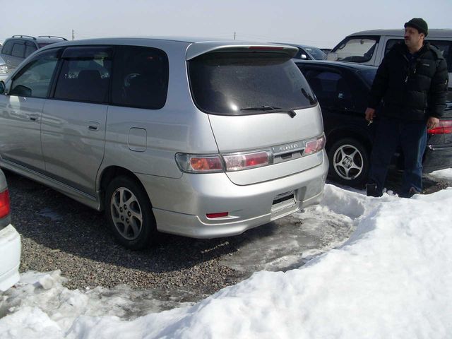 2001 Toyota Gaia