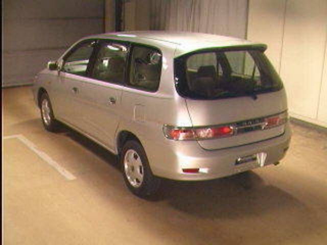 2001 Toyota Gaia