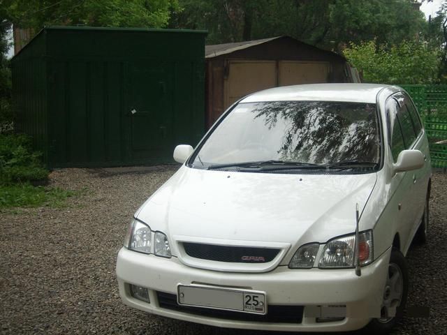 2001 Toyota Gaia