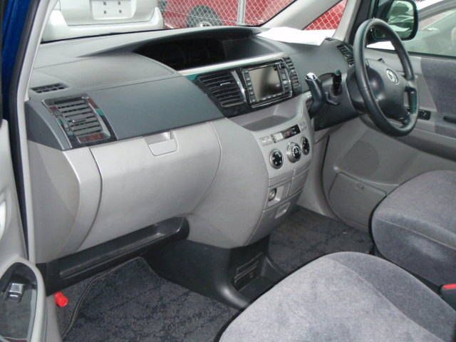 2001 Toyota Gaia