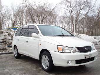 2001 Toyota Gaia