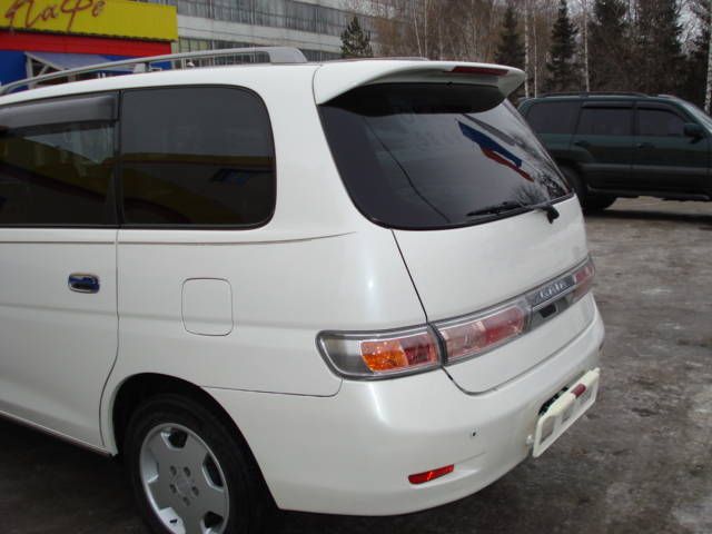 2001 Toyota Gaia