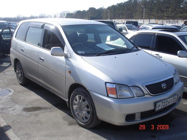 2001 Toyota Gaia