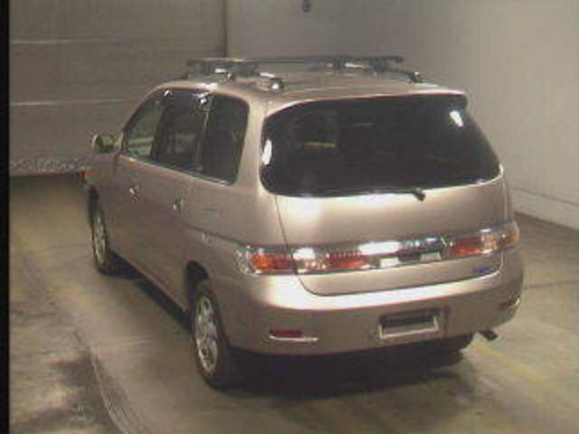 2001 Toyota Gaia