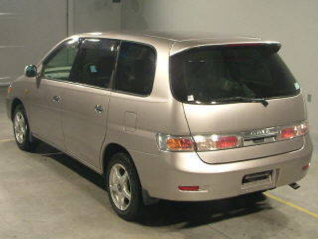 2001 Toyota Gaia