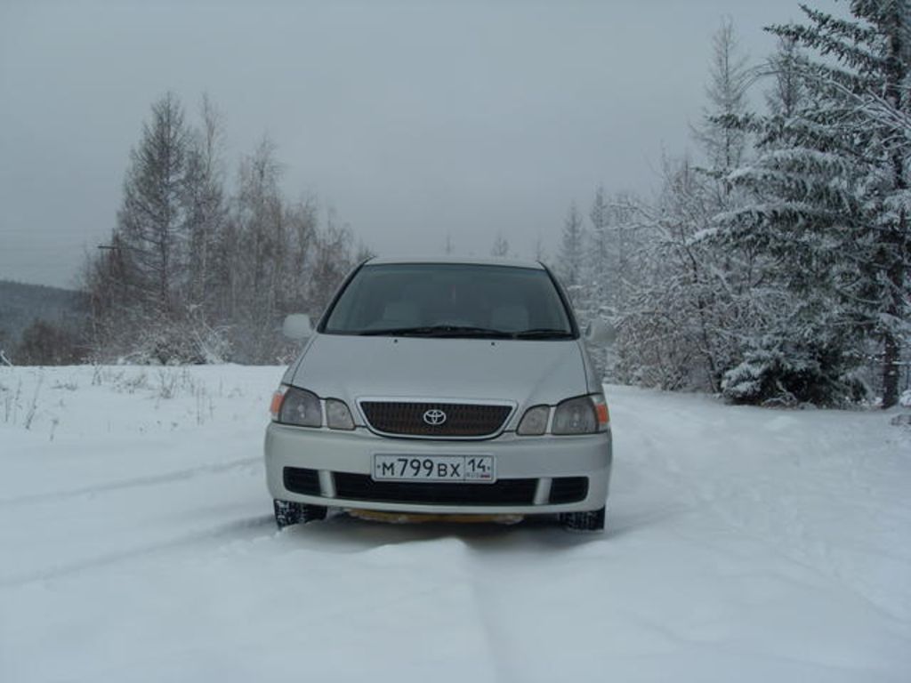 2001 Toyota Gaia