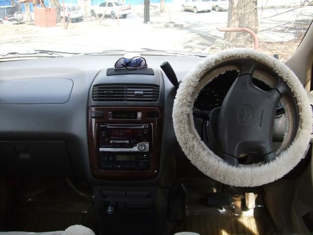 2001 Toyota Gaia