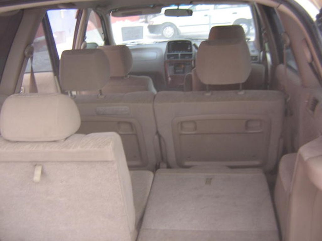 2001 Toyota Gaia