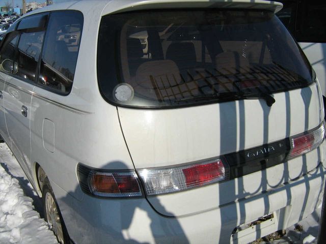 2001 Toyota Gaia