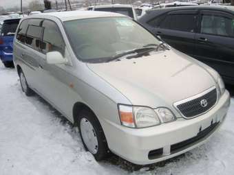 2001 Toyota Gaia