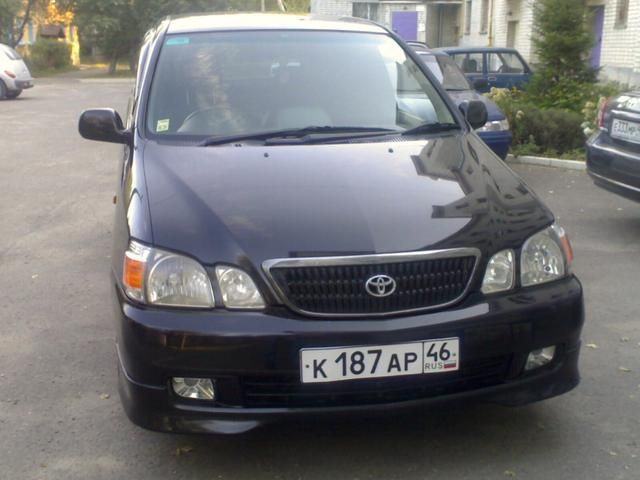 2001 Toyota Gaia