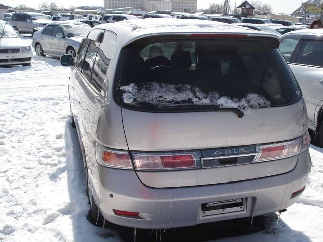 2001 Toyota Gaia