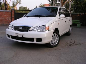 2001 Toyota Gaia