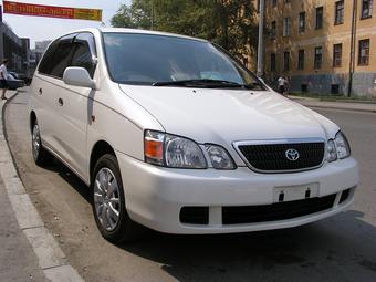 2001 Toyota Gaia