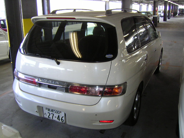2001 Toyota Gaia Photos